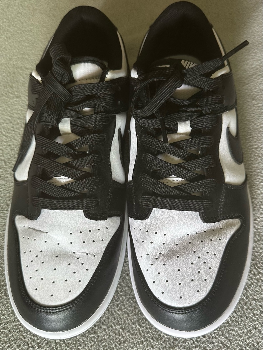 Nike Men's Black and White Sneakers